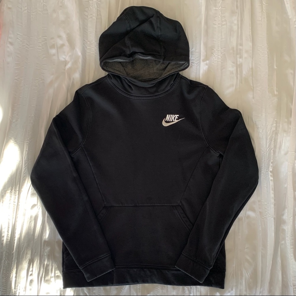 BLACK NIKE HOODIE